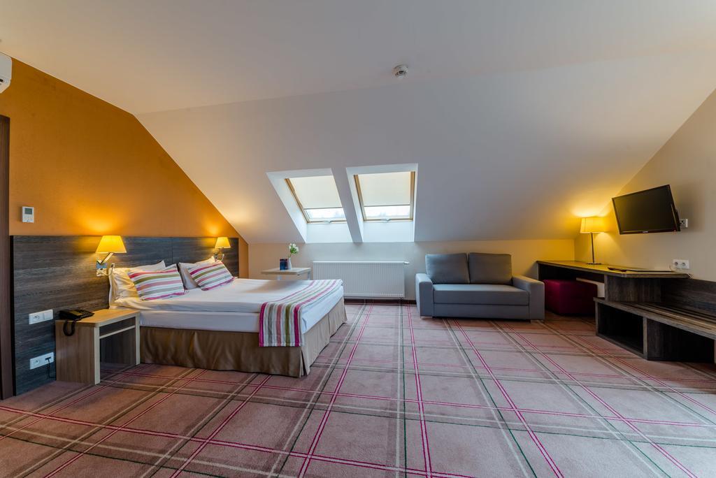 Mikolajki Resort Hotel & Spa Jora Wielka Luaran gambar